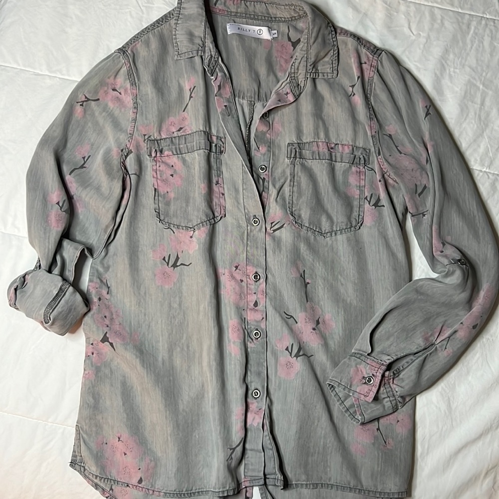 Billy T Lyocell Gray Floral (Cherry Blossoms?) Button - size small